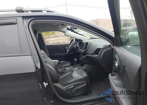 2020 Jeep Cherokee Trailhawk from USA, damaged, VIN 1C4PJMBX3LD591953